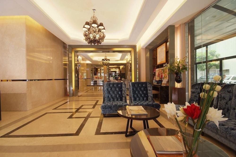 เดอะ เมโทร โฮเต็ล ไถจง Hotel ภายนอก รูปภาพ