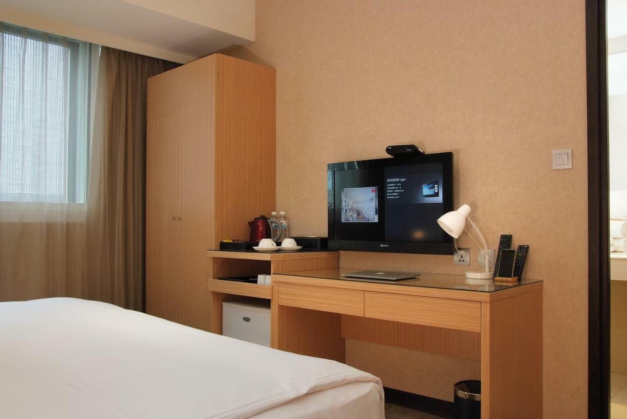 เดอะ เมโทร โฮเต็ล ไถจง Hotel ภายนอก รูปภาพ