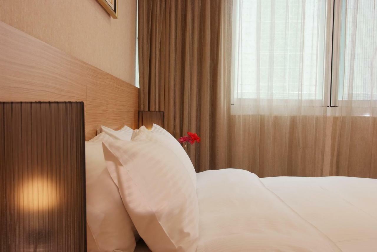 เดอะ เมโทร โฮเต็ล ไถจง Hotel ภายนอก รูปภาพ
