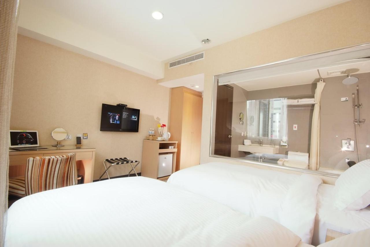 เดอะ เมโทร โฮเต็ล ไถจง Hotel ภายนอก รูปภาพ