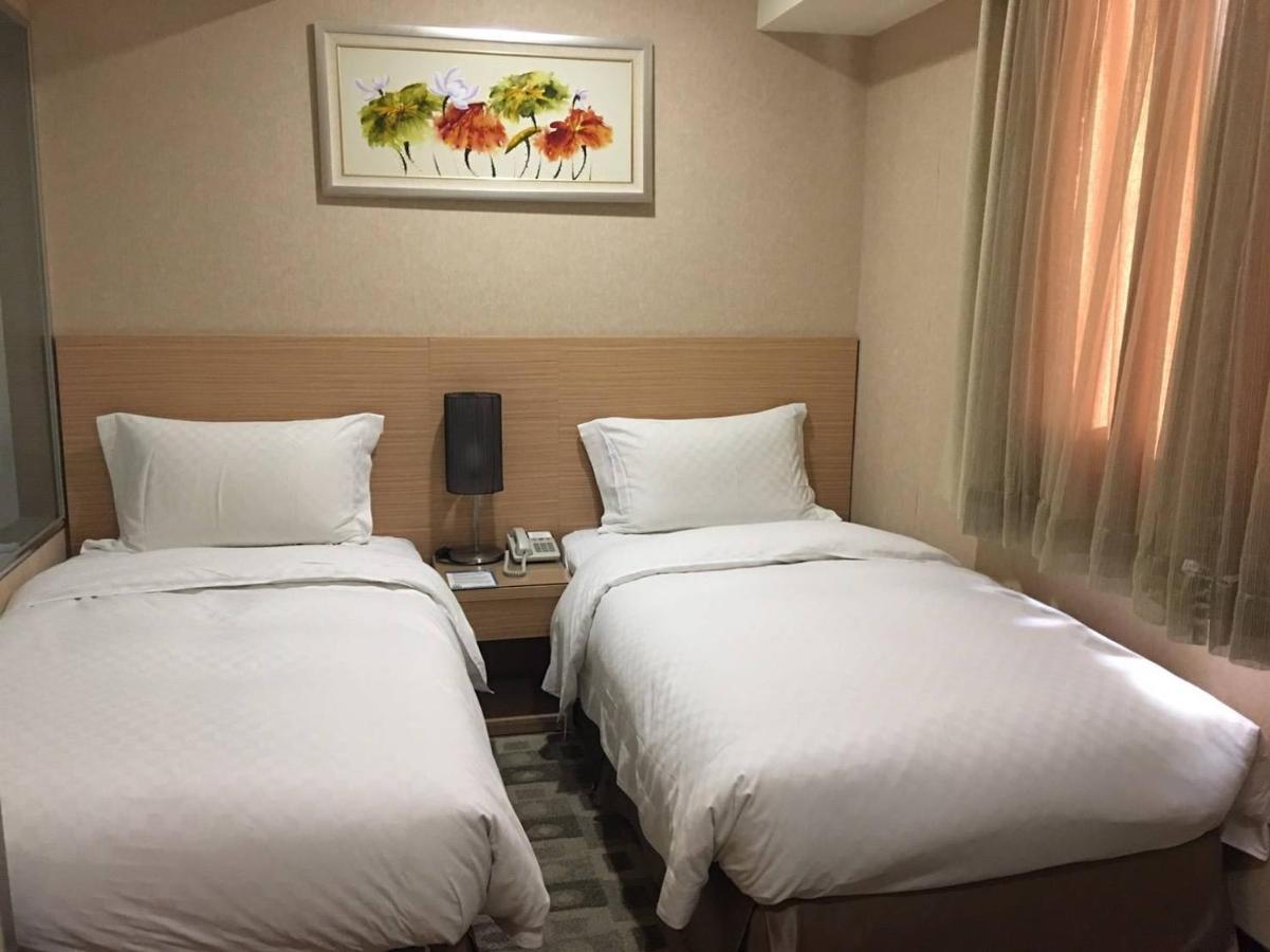 เดอะ เมโทร โฮเต็ล ไถจง Hotel ภายนอก รูปภาพ
